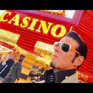 Meet your Posher, Jeffrey